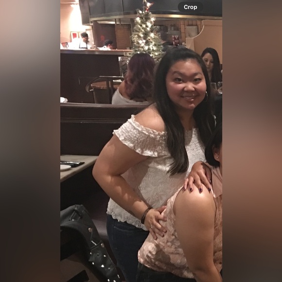 Mossimo Off the Shoulder Top - Picture 4 of 5